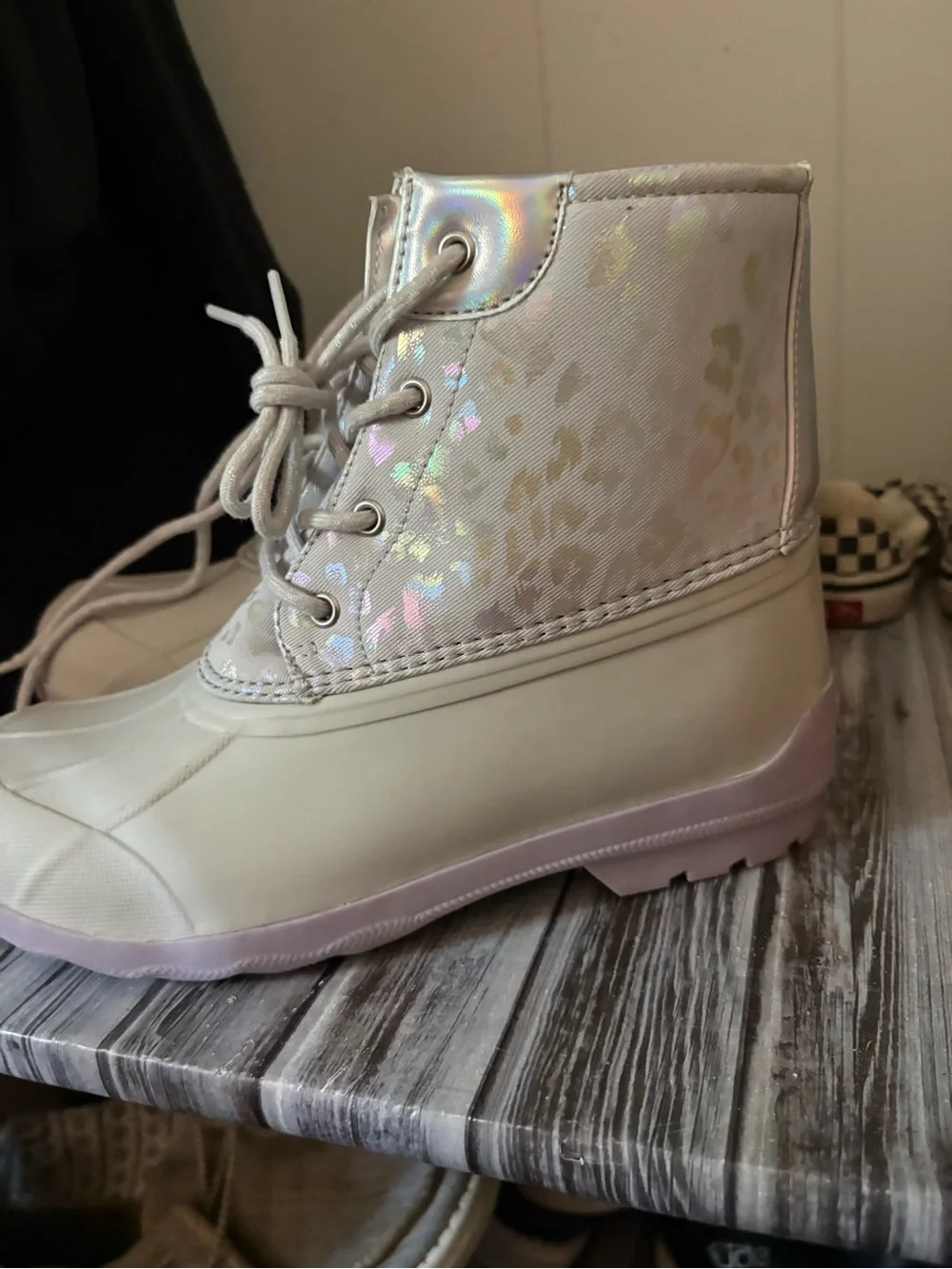 Sperry iridescent upper